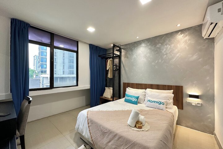 Room 2 of 36