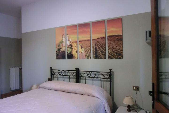 Room 7 of 98