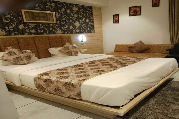 Room 12 of 29