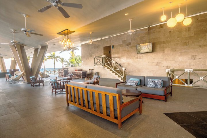 Hotel Interior 6 of 123