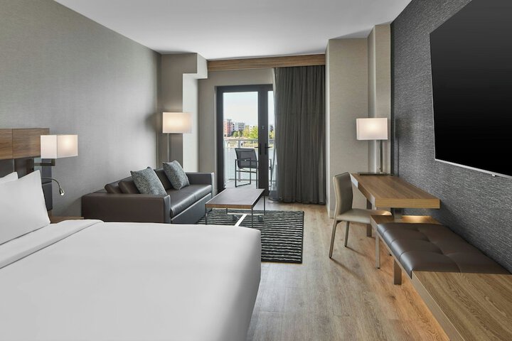 Room 35 of 90