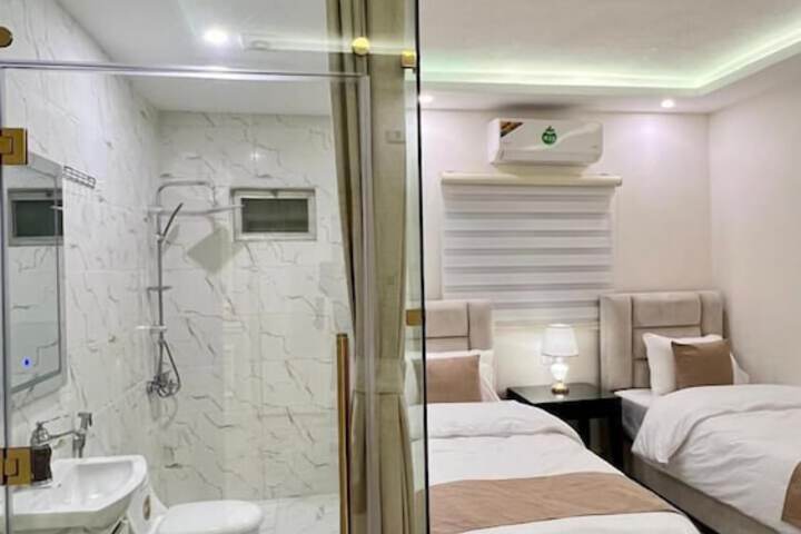 Room 4 of 29