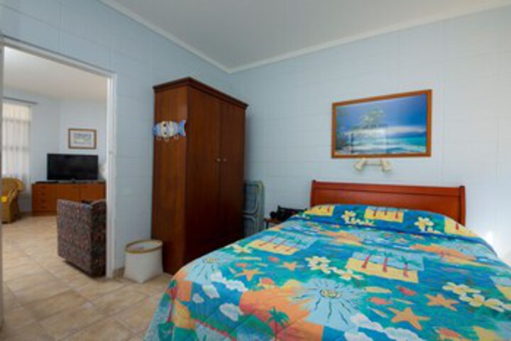 Room 4 of 24