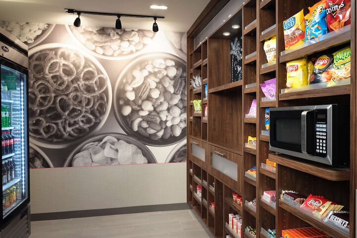 Snack bar