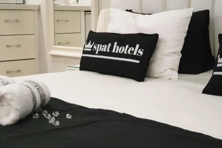 Spat Rooms