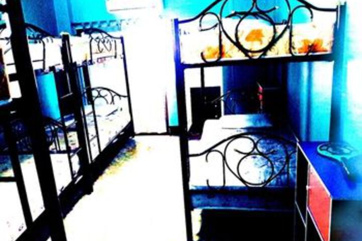 Room 51 of 106