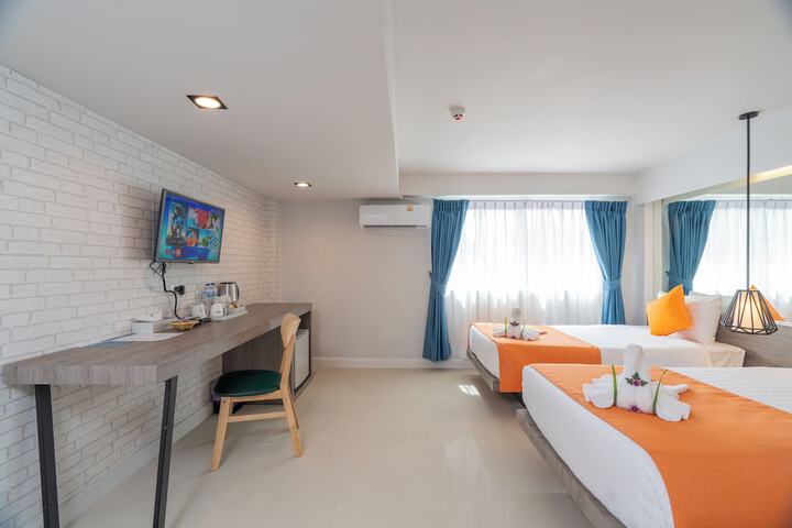 Room 102 of 132