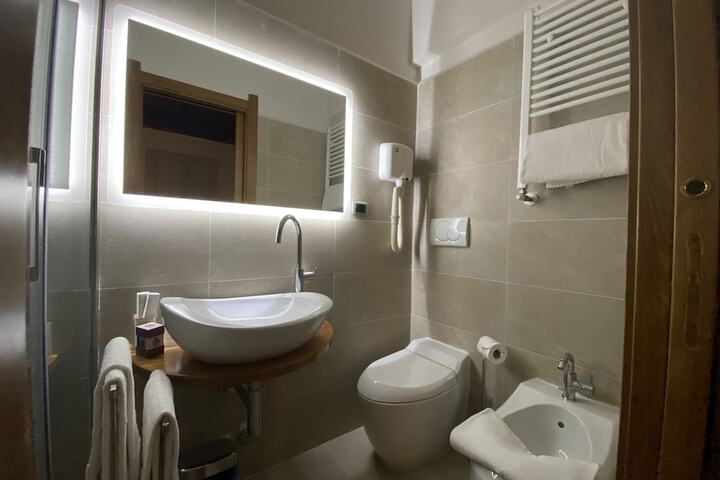 Room 30 of 50