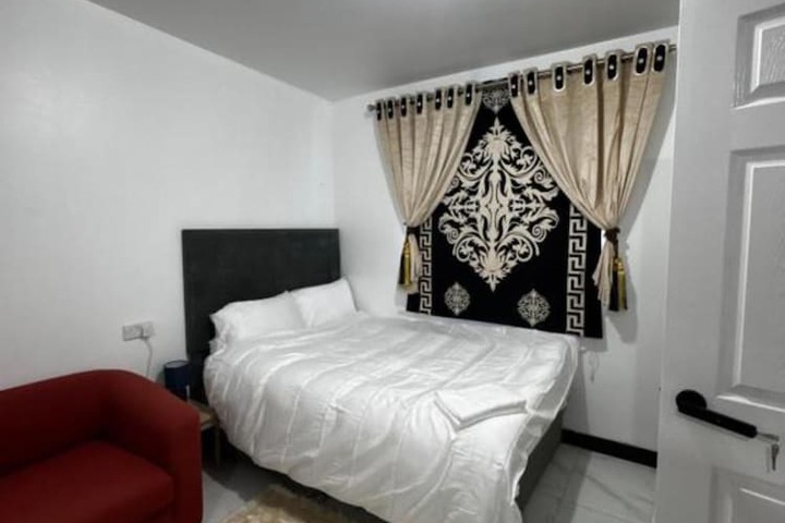 Room 4 of 22