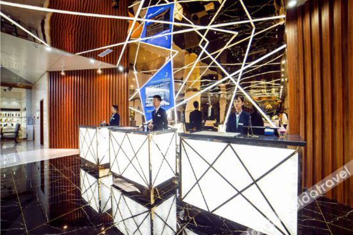 Hotel Interior 10 of 28