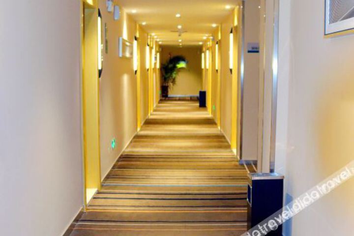 Hotel Interior 10 of 42
