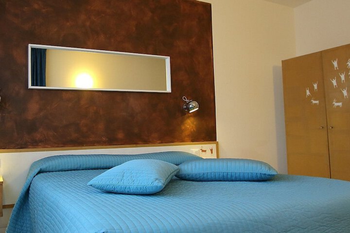 Room 18 of 34