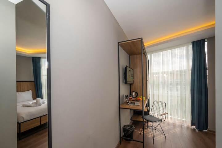 Room 53 of 88