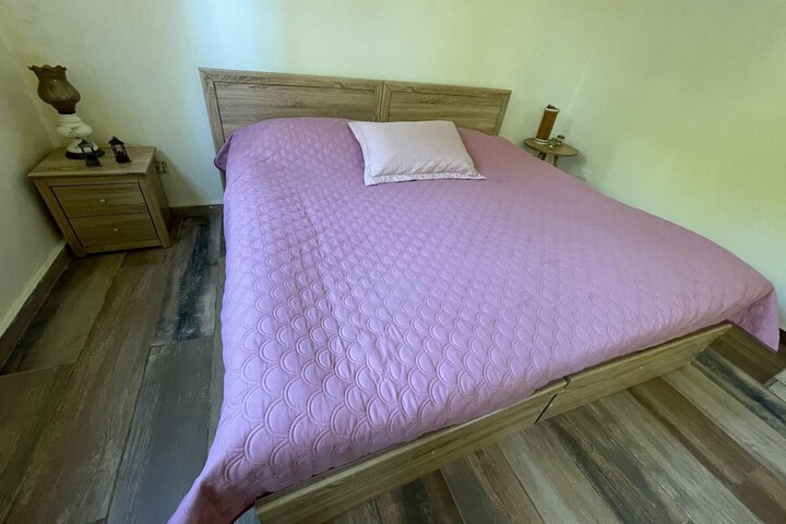 Room 2 of 11