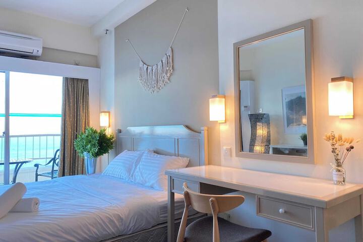 Room 43 of 650