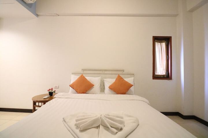 Room 47 of 87