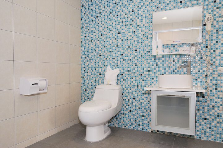 Clean Restrooms