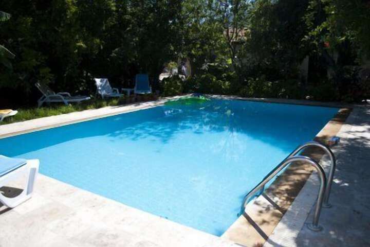 Hotel Pool