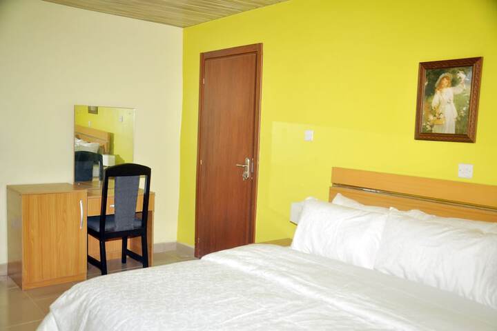 Room 8 of 24