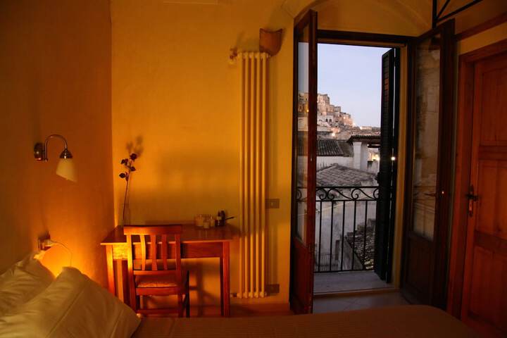 Room 2 of 13