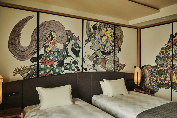 Room 14 of 90