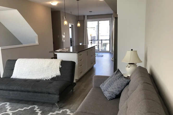 Room 3 of 10