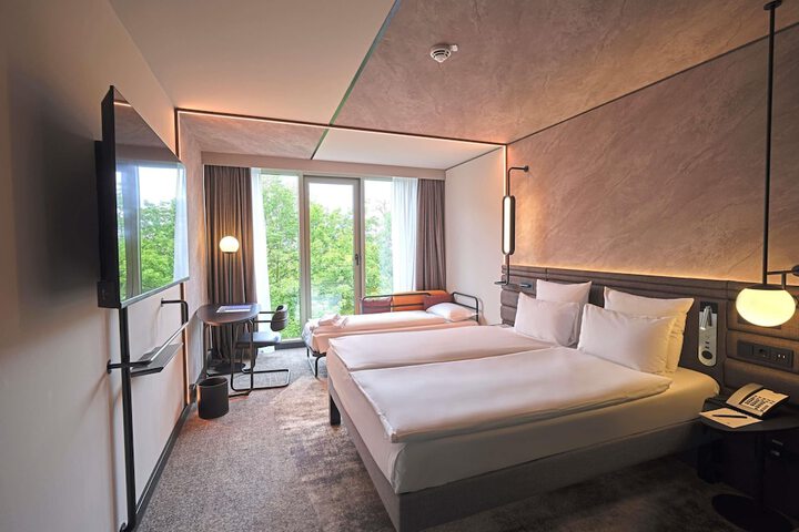 Room 36 of 145