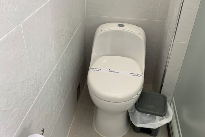 Room 72 of 92