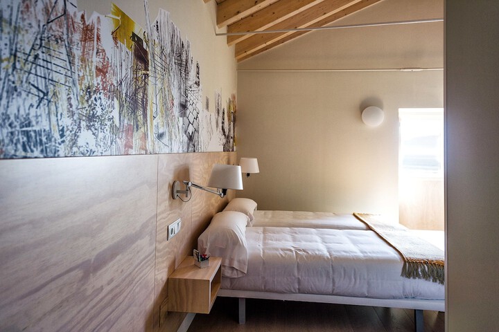 Room 40 of 77