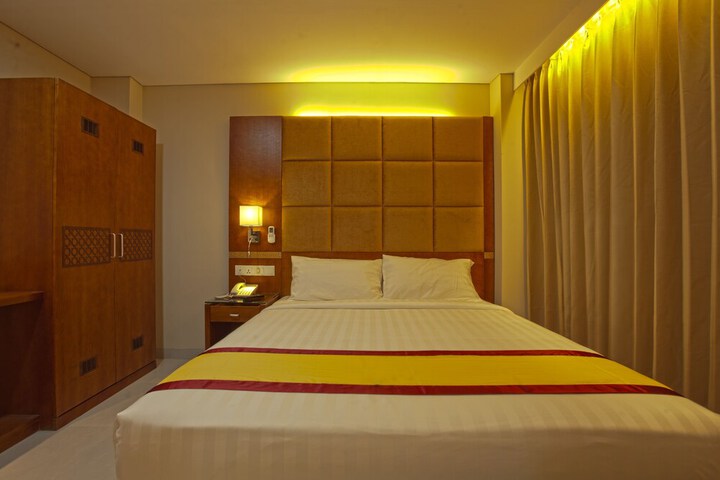 Room 9 of 25