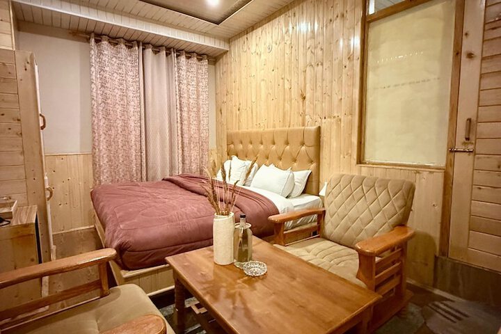 Room 11 of 47
