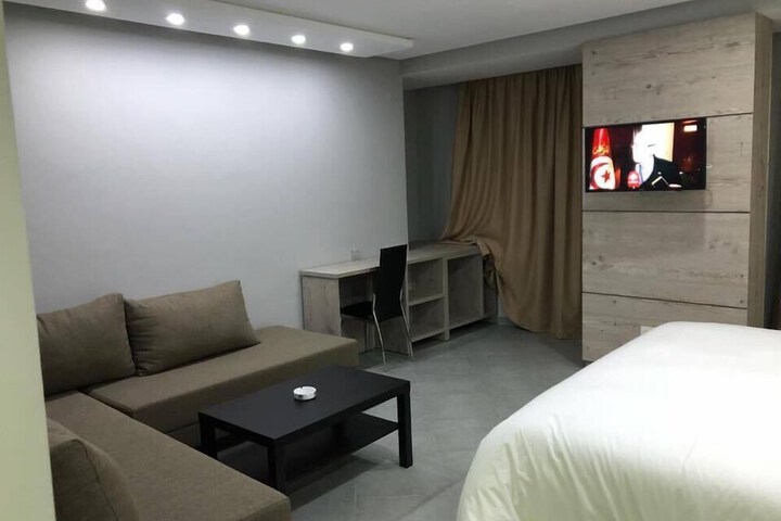 Room 8 of 22