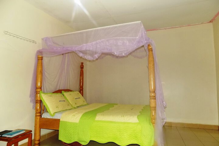 Room 5 of 37