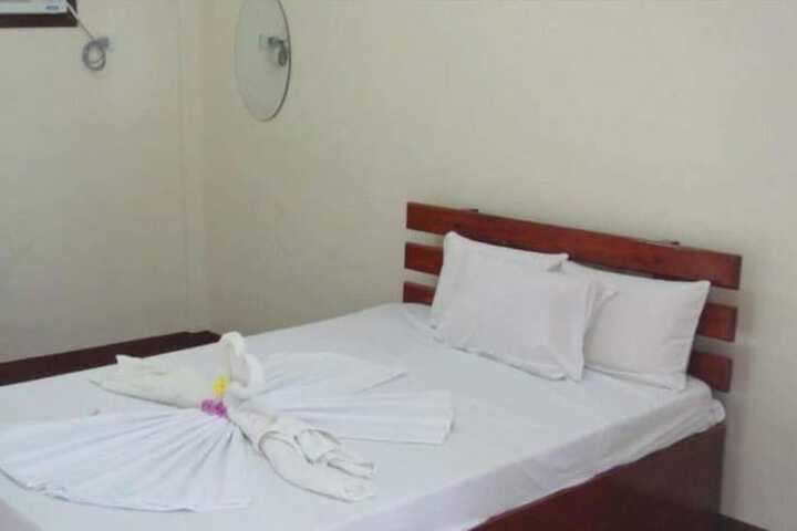 Room 16 of 27