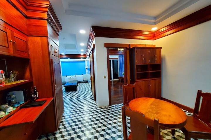 Room 28 of 129