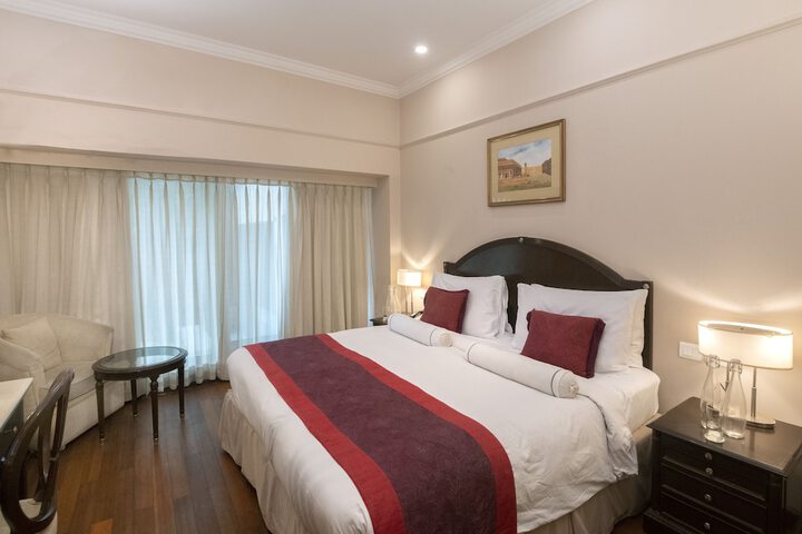 Room 42 of 159