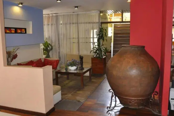 HOTEL INTI HUASI