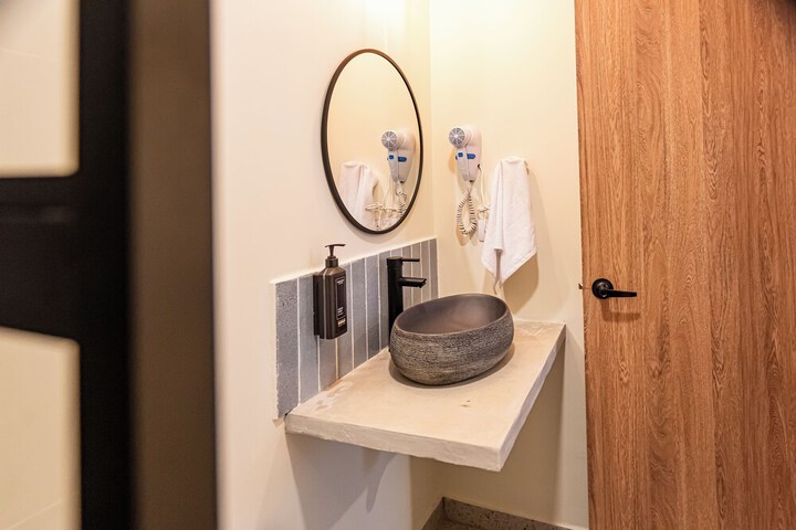 Room 43 of 54