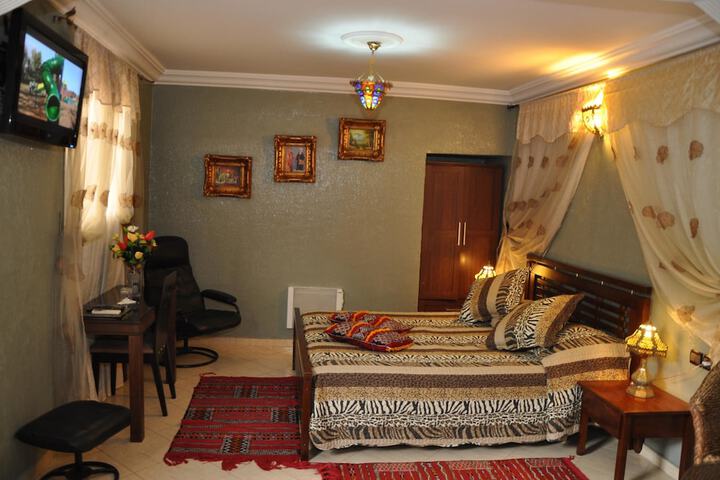Room 10 of 43