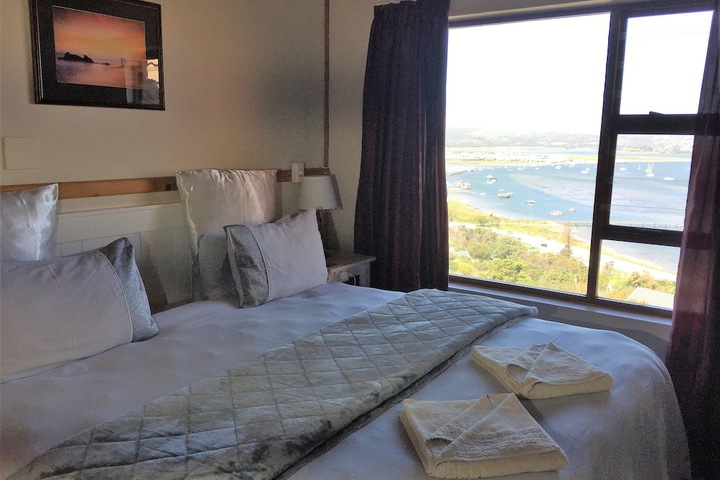 Room 28 of 53