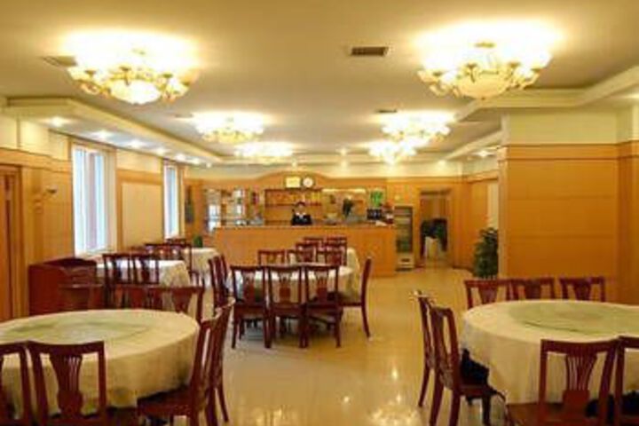 Dining 8 of 8