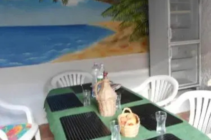 Dining 17 of 17