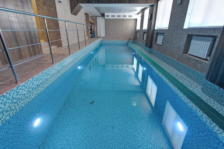 Pool 82 of 125