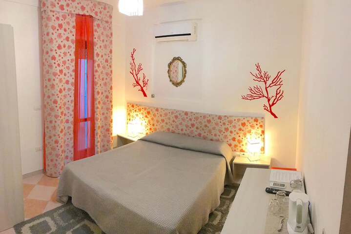 Room 7 of 30