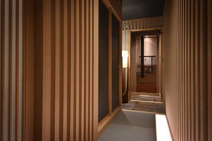 Room 16 of 124