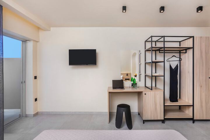 Room 8 of 55