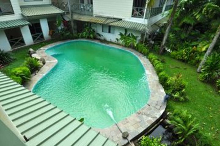 Pool 32 of 44