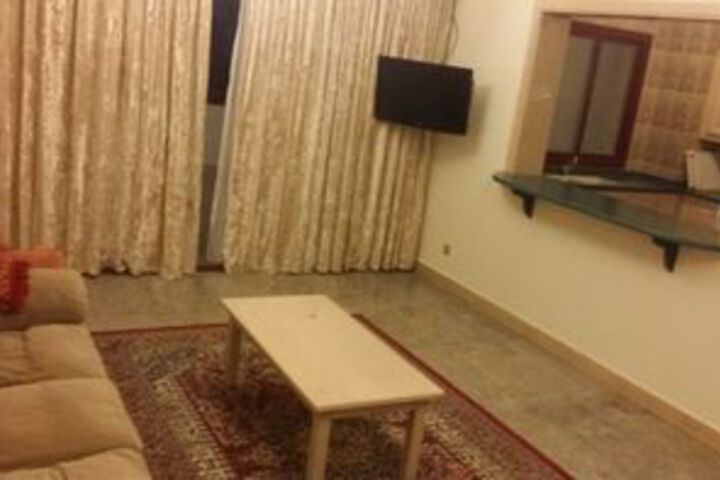 Room 32 of 51