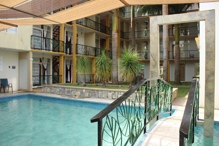Hotel Exterior 14 of 17