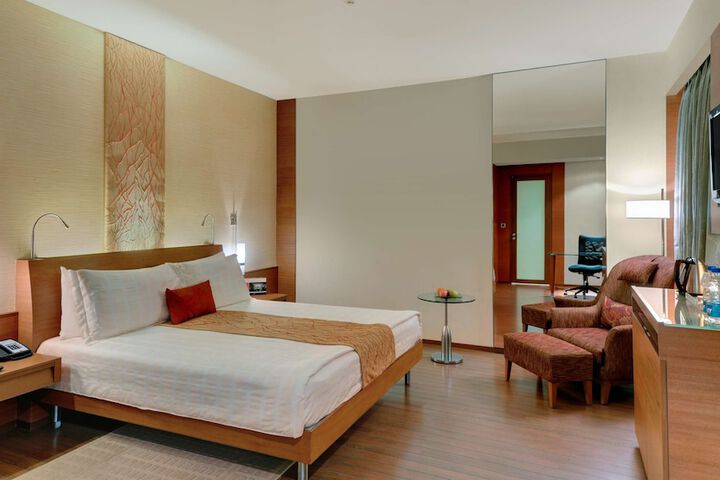 Room 19 of 127